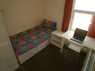 Picture of the single bedroom (room 4)