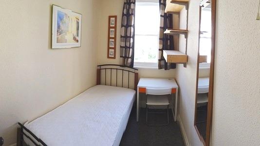 Picture of the single bedroom (room 7)